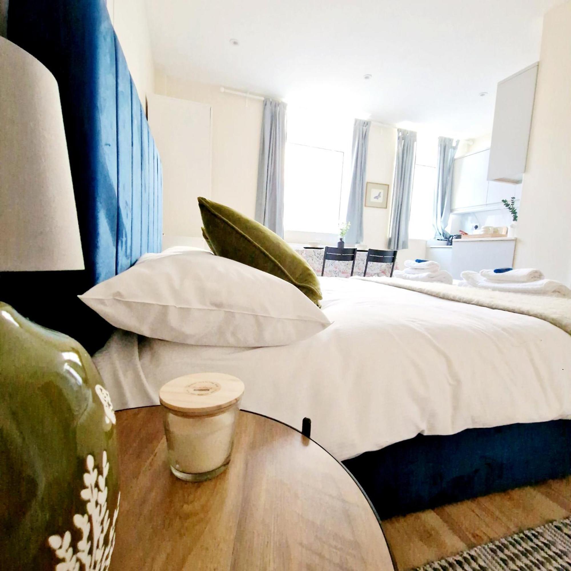 Crendon House Boutique Hotel High Wycombe Buckinghamshire Exterior photo